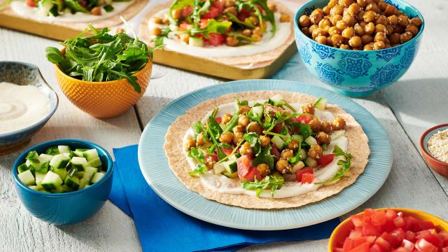 Tacos avec salade et pois chiches au zaatar